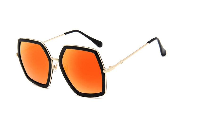 Timeless Chic Vintage Sunglasses – Style That Shines All Season