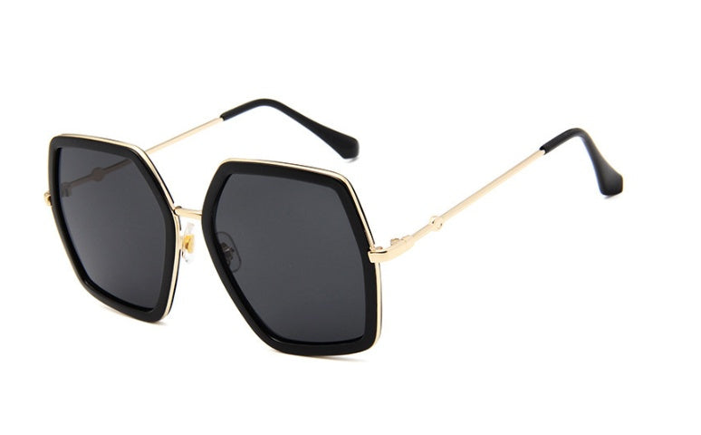 Timeless Chic Vintage Sunglasses – Style That Shines All Season